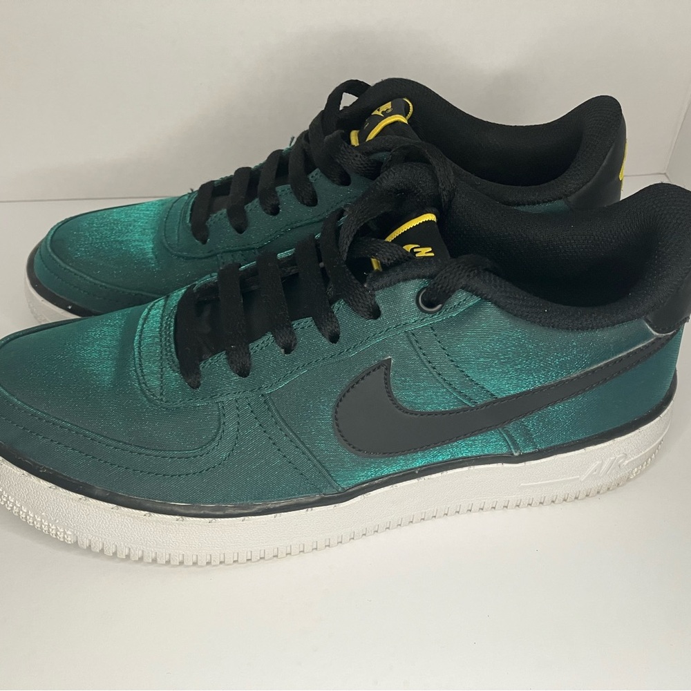 Nike Air Force 1 LV8 shift GS ‘Aurora Green’ AV5154-300 kids 7y
